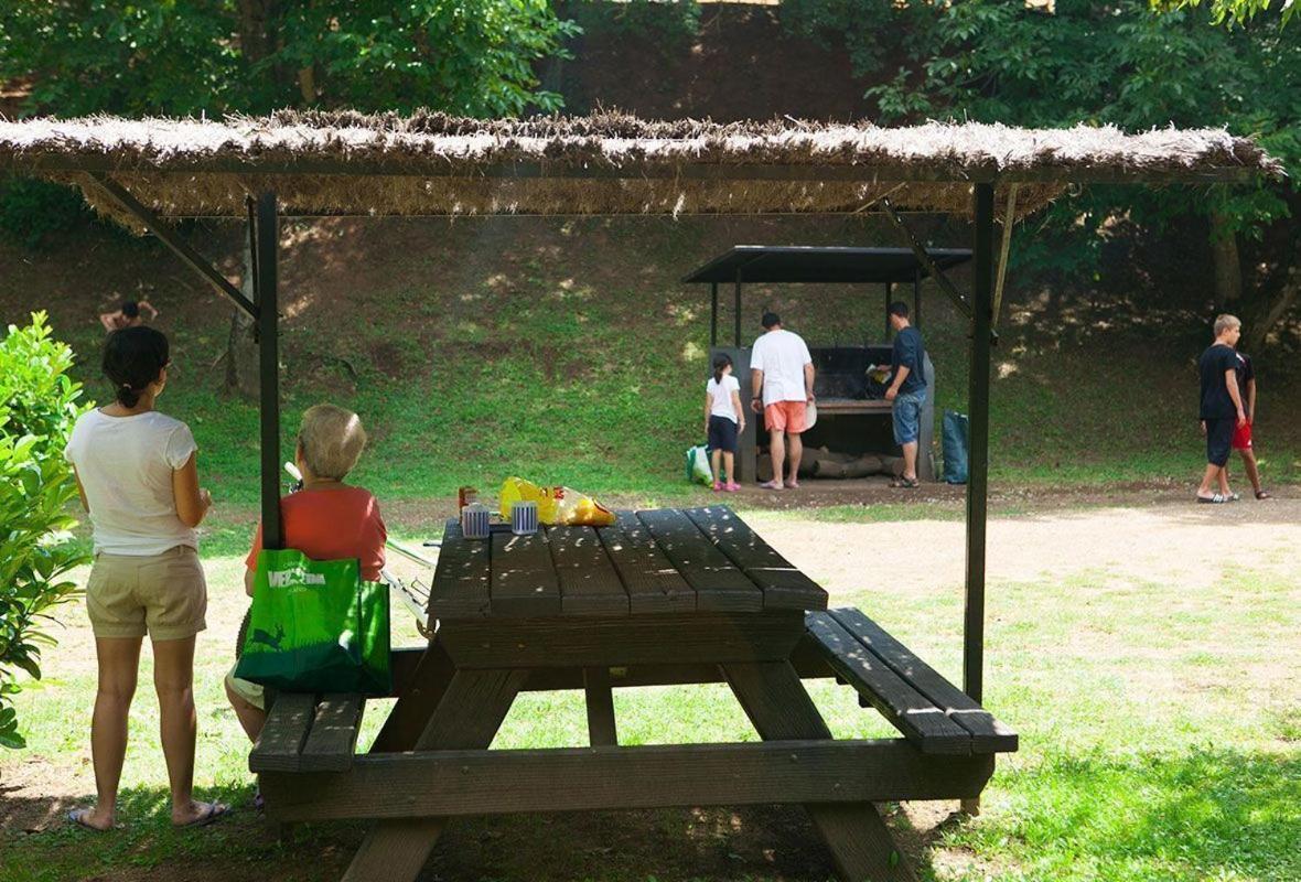 Acampale - Glamping La Garrotxa - Santa Pau Hotel Luaran gambar